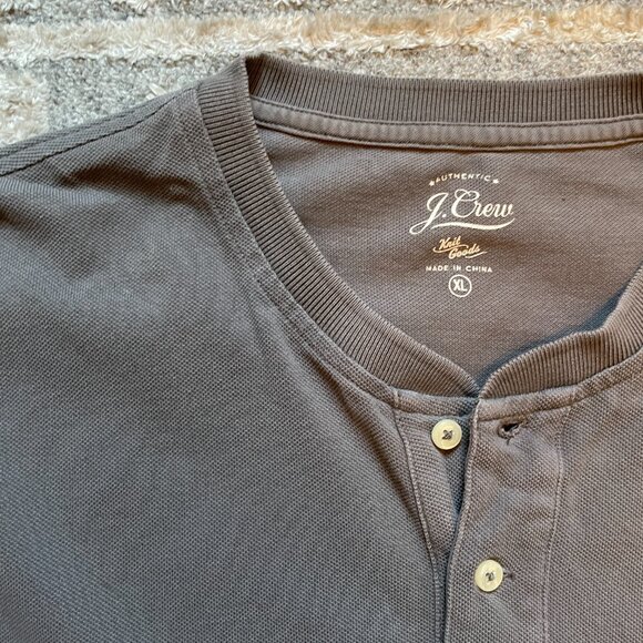J. Crew Short Sleeve Grey Cotton Henley T-Shirt XL NWOT - Picture 2 of 5